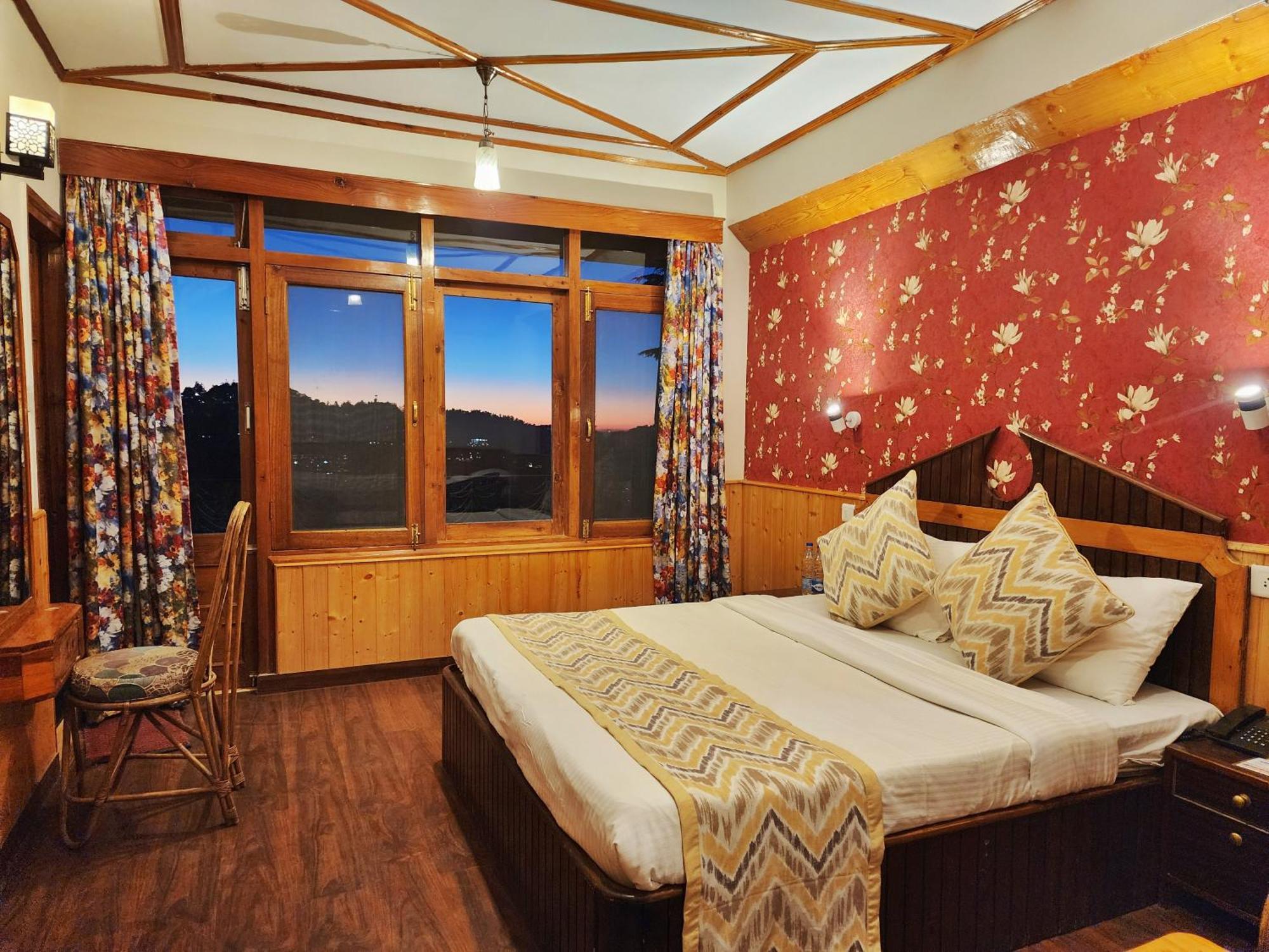 Hotel Pineview Shimla Extérieur photo