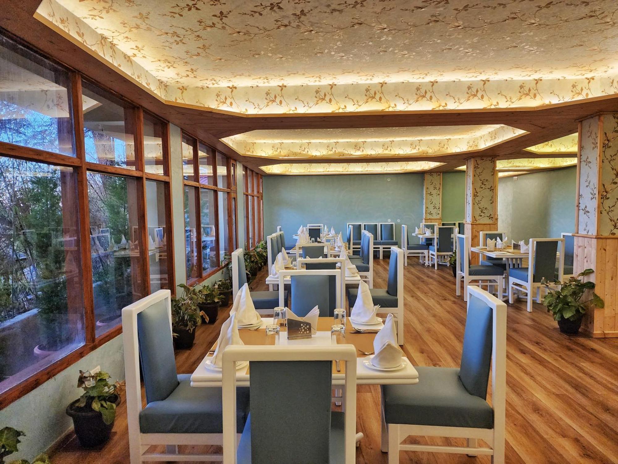 Hotel Pineview Shimla Extérieur photo