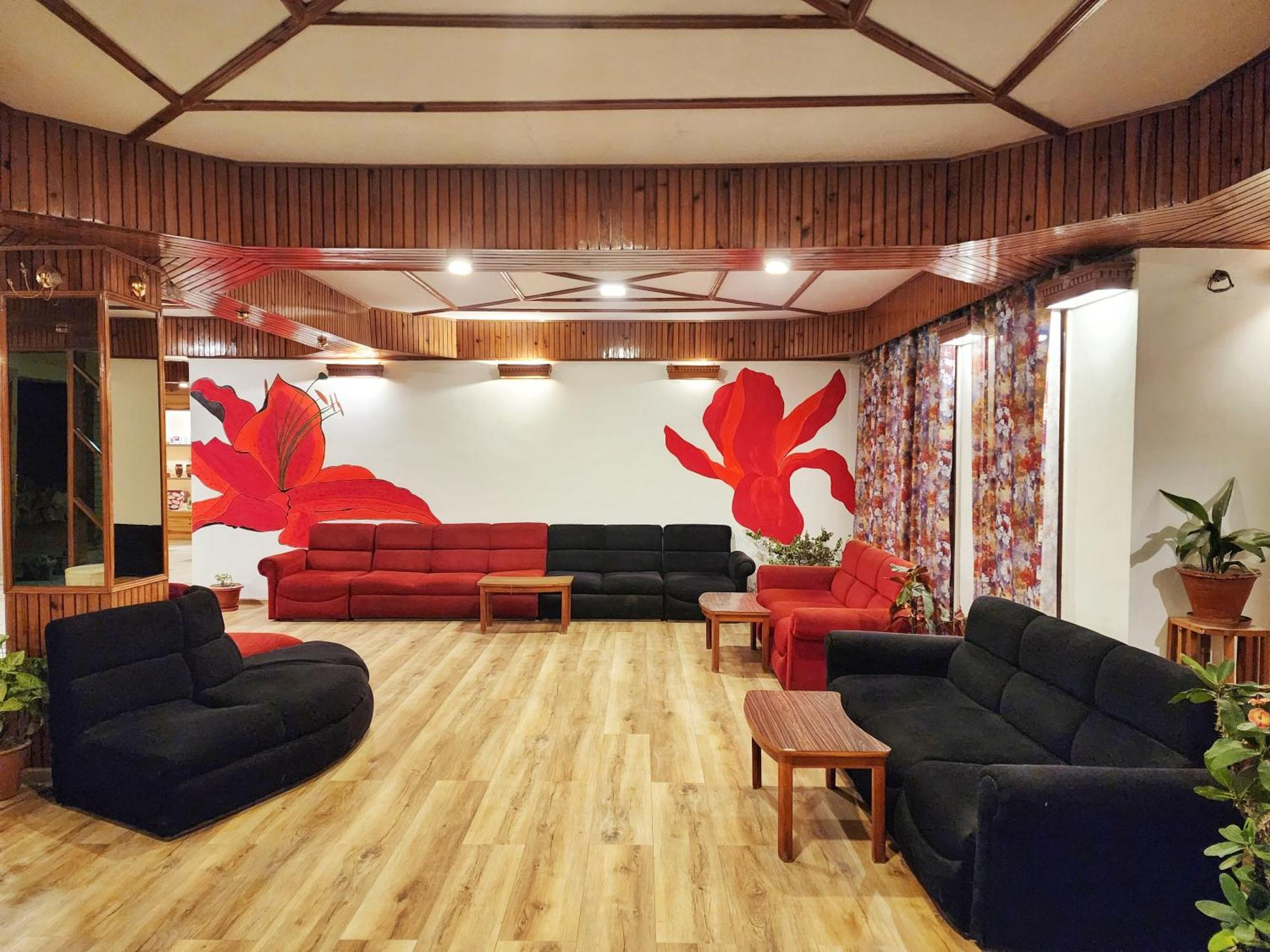 Hotel Pineview Shimla Extérieur photo