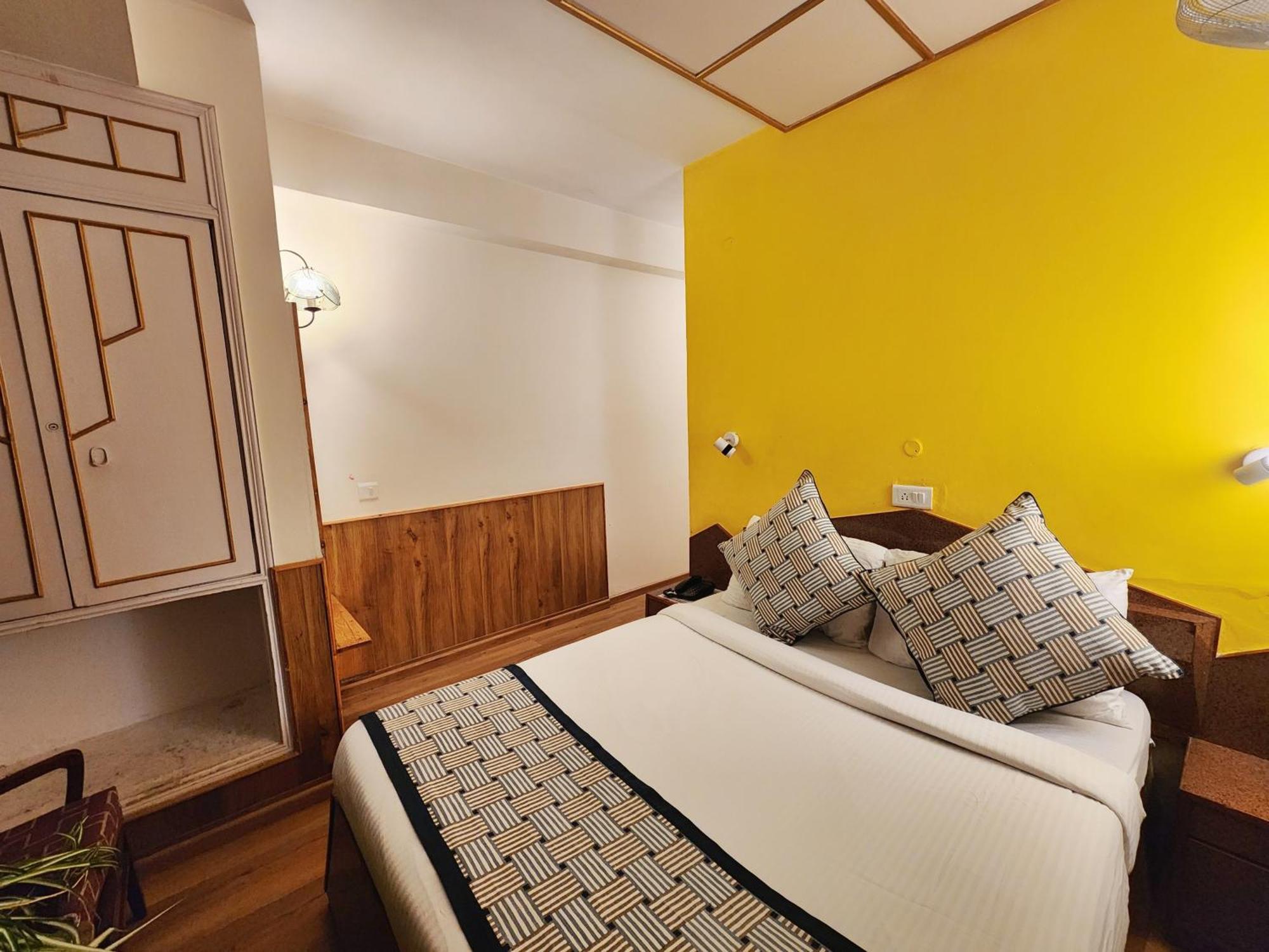 Hotel Pineview Shimla Extérieur photo