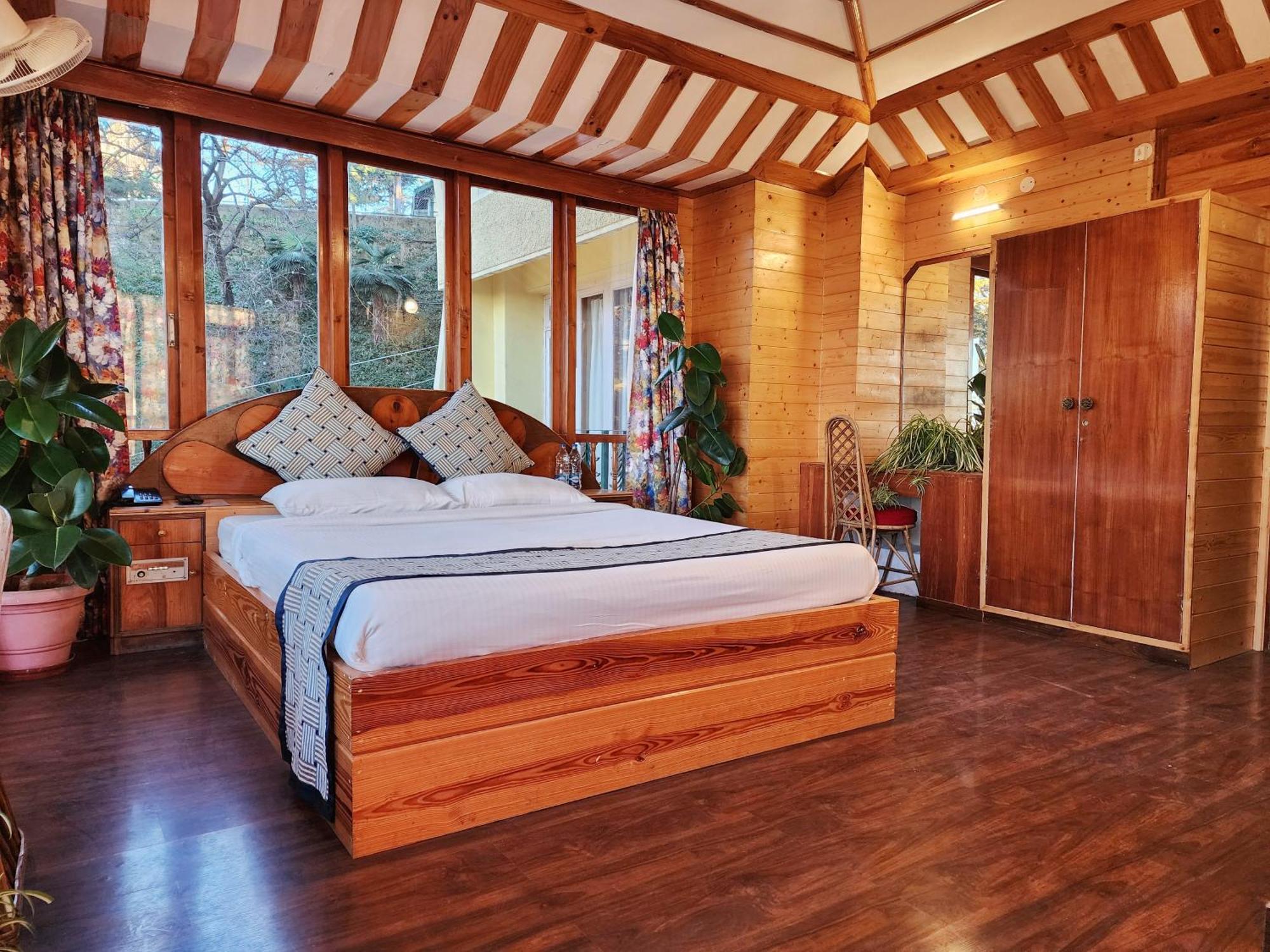 Hotel Pineview Shimla Extérieur photo
