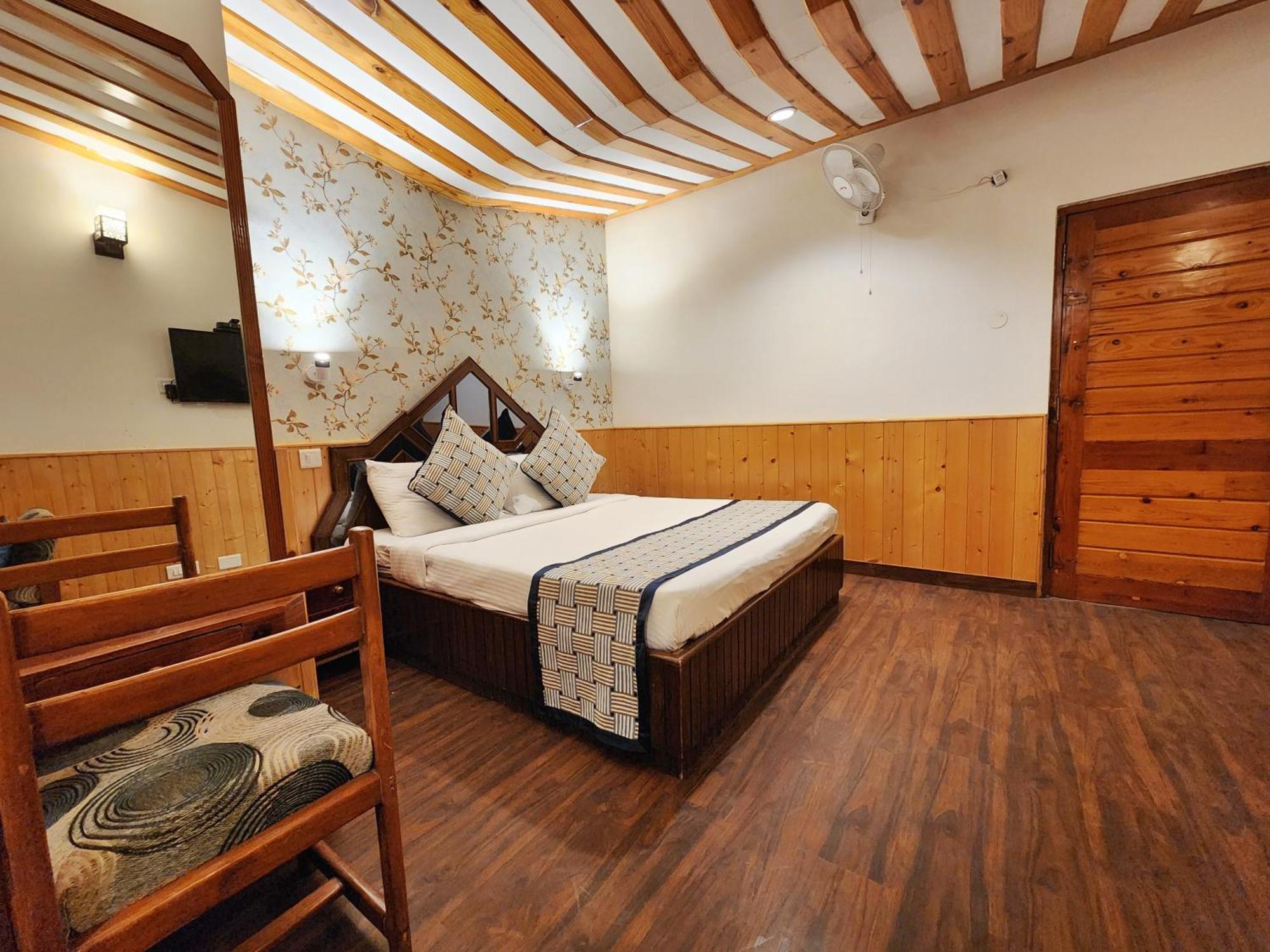 Hotel Pineview Shimla Extérieur photo