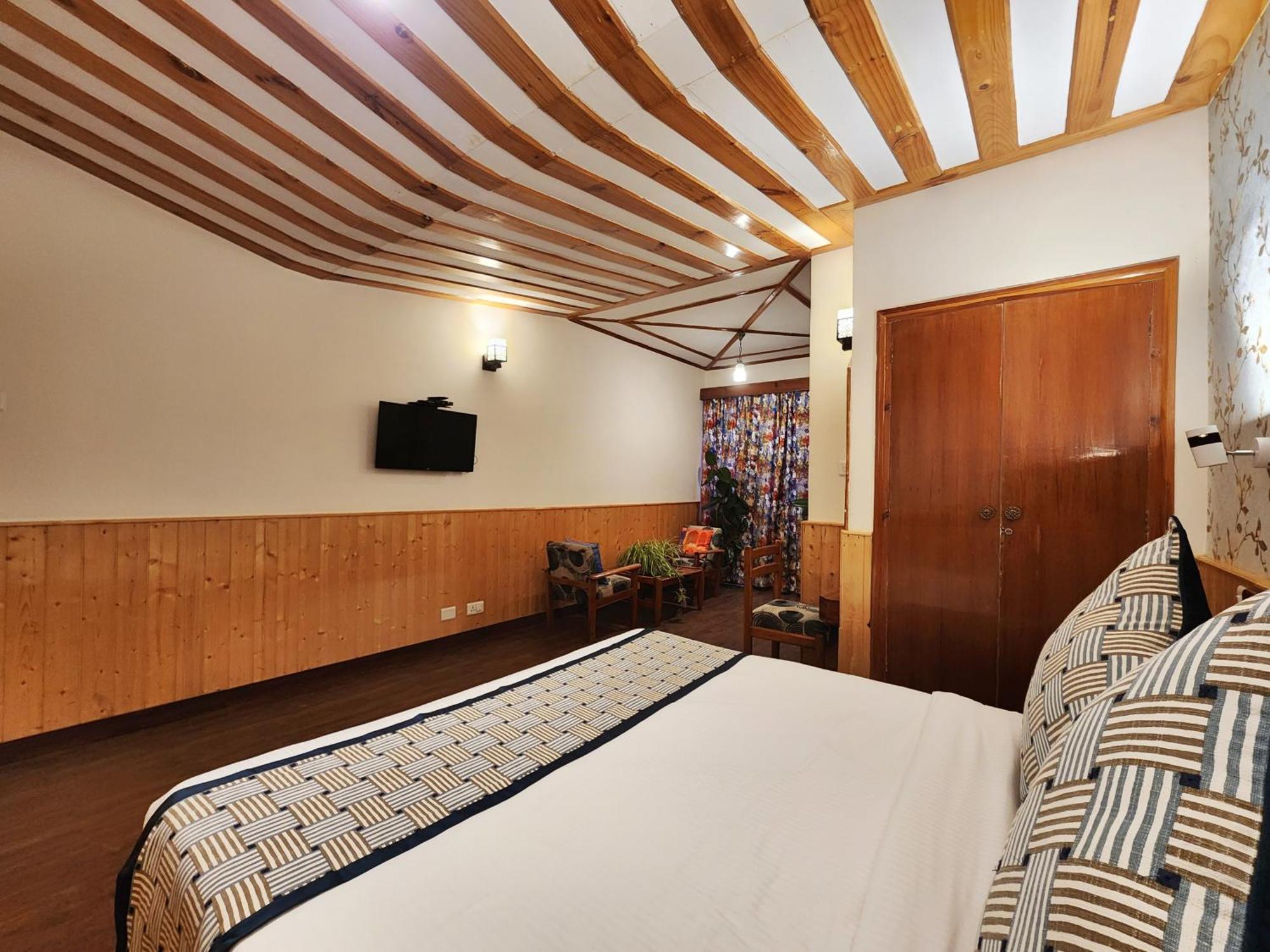 Hotel Pineview Shimla Extérieur photo