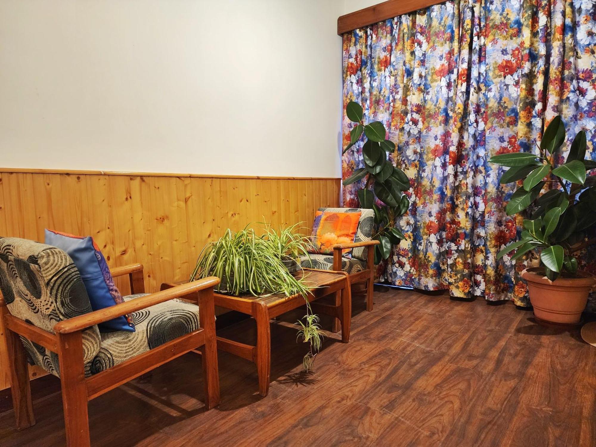 Hotel Pineview Shimla Extérieur photo