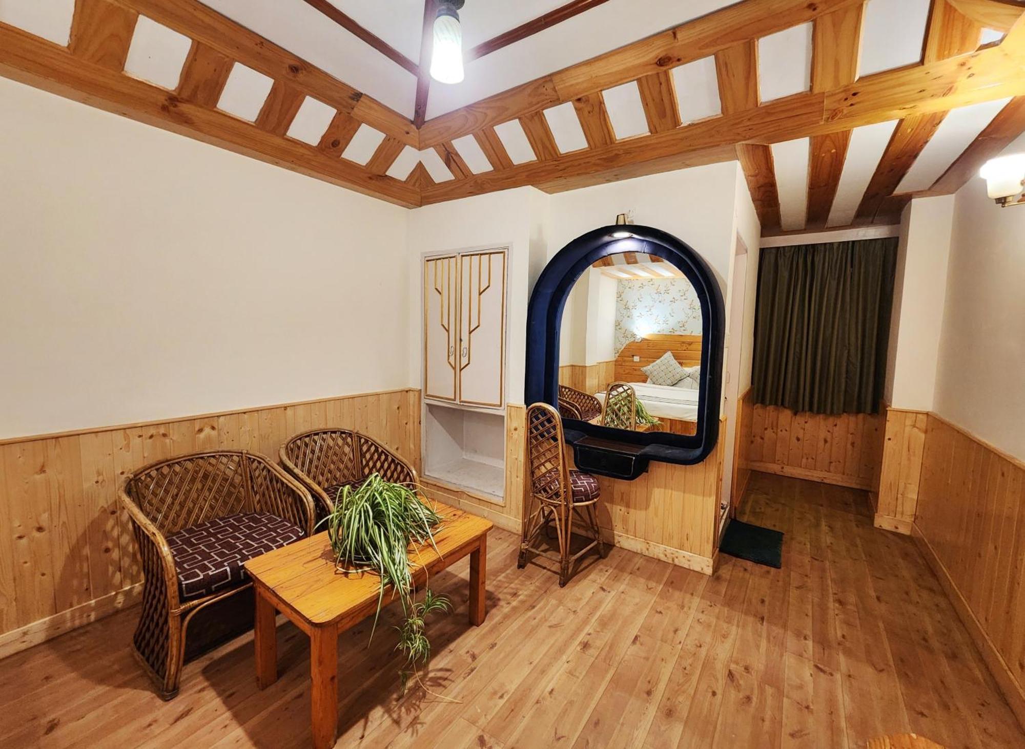 Hotel Pineview Shimla Extérieur photo