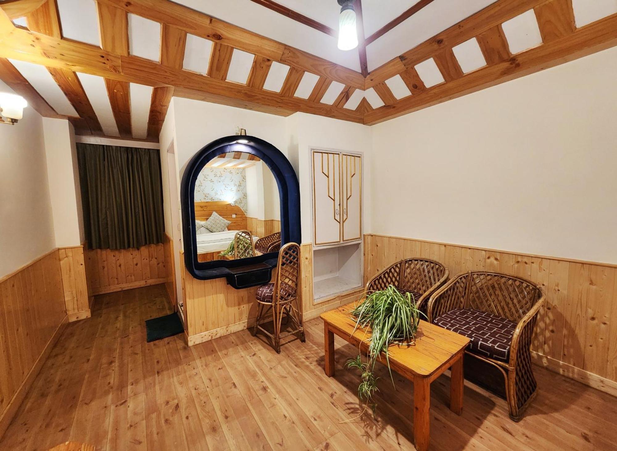 Hotel Pineview Shimla Extérieur photo